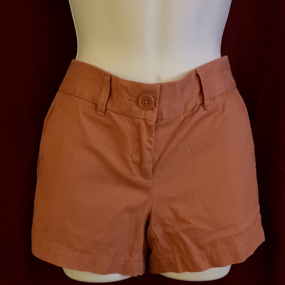 Loft- Salmon cotton shorts w/ 4” inseam, size 00.